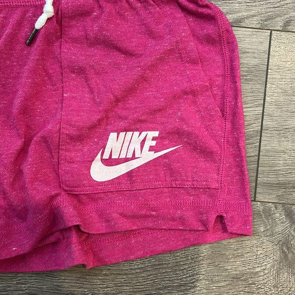 Nike NWT Women’s Shorts - Picture 2 of 4